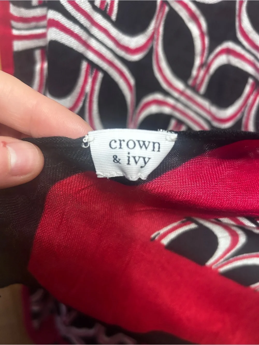 crown & ivy lightweight scarf